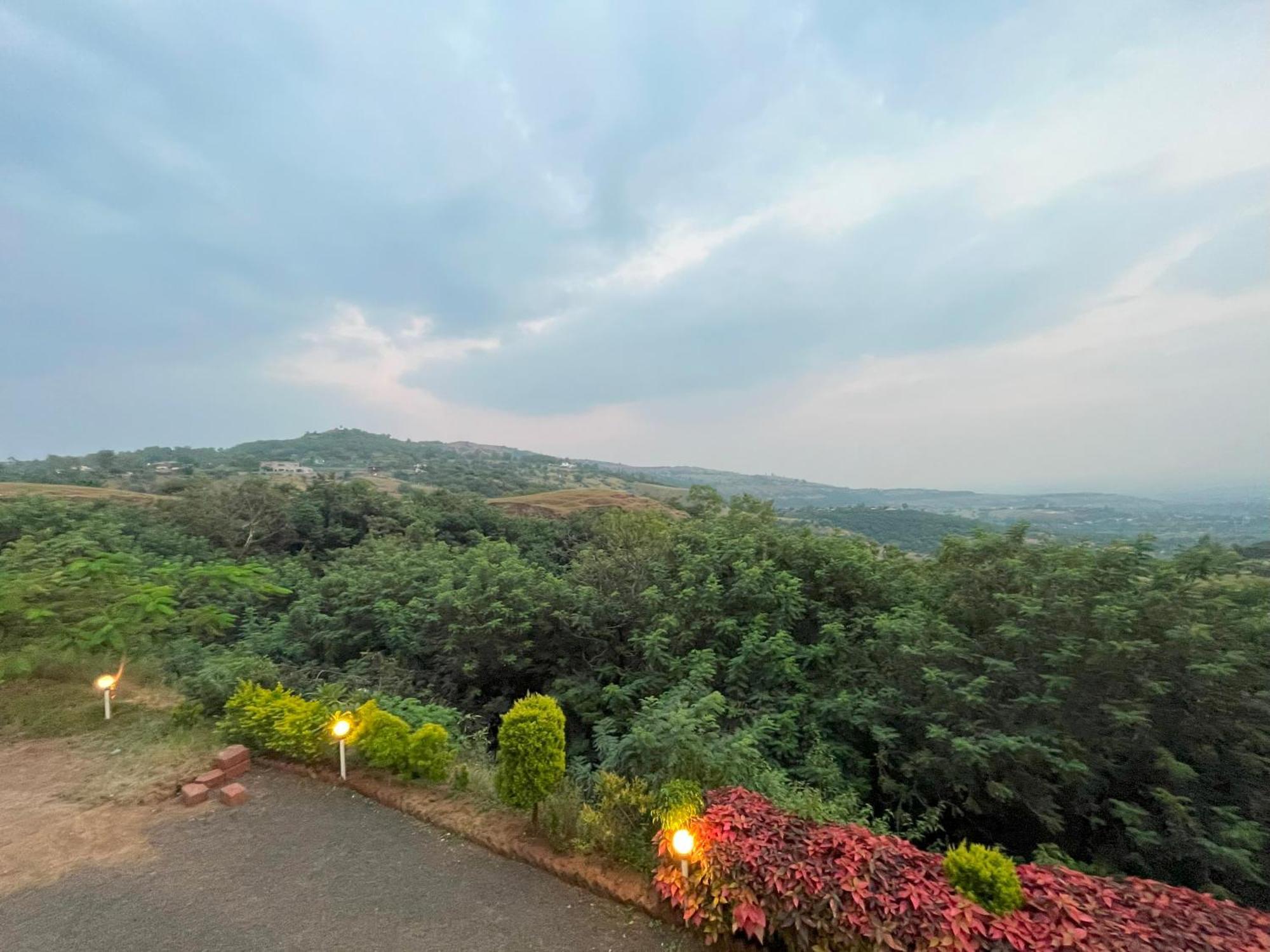 Anand Valley Hotel Panhāla Exterior photo